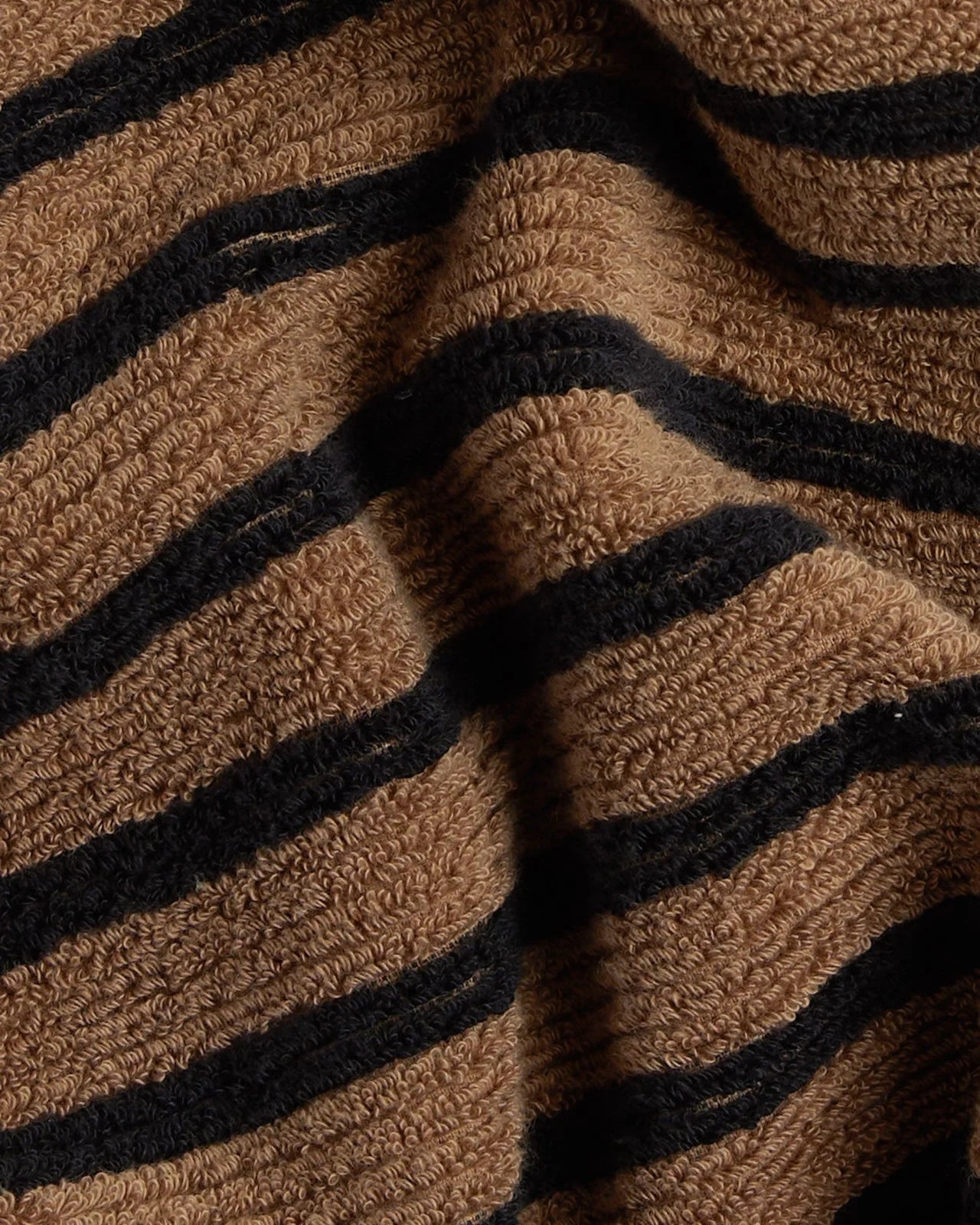 VELMORA® Organic Resort Stripe Towels 1